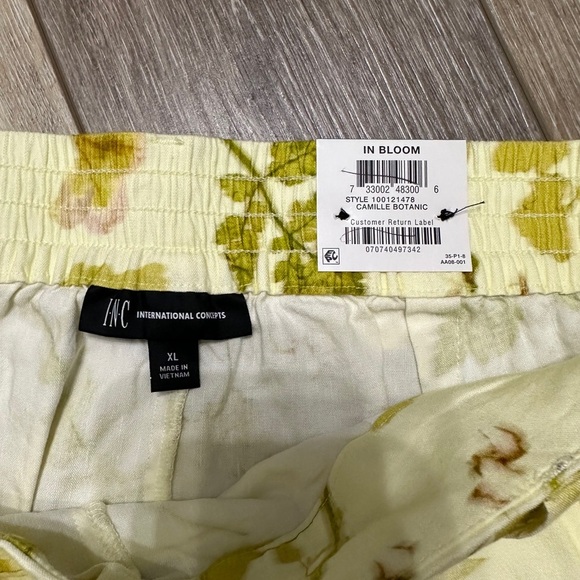🛍️NET. I-N-C Regular High Rise floral 4 inch shorts with belt size XL - Picture 6 of 8
